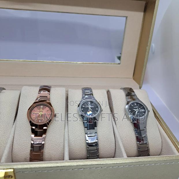 Ladies Simple Minimalist Slim Watch