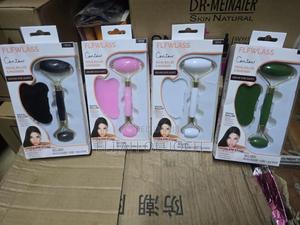 Facial Roller and Massager - thumbnail 2