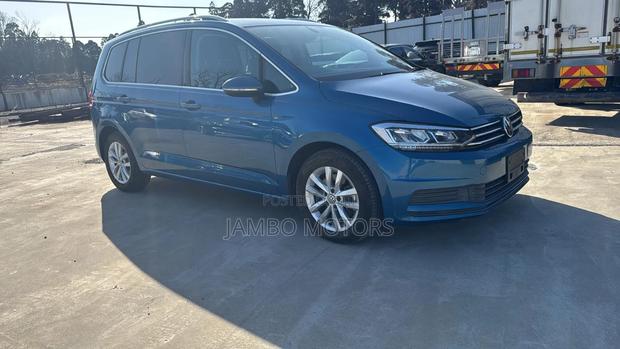 Volkswagen Touran 2019 Blue - thumbnail 4