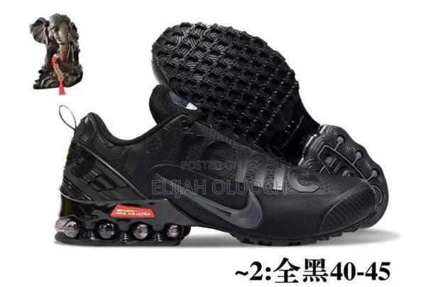 Nike Supreme Sneakers - thumbnail 2