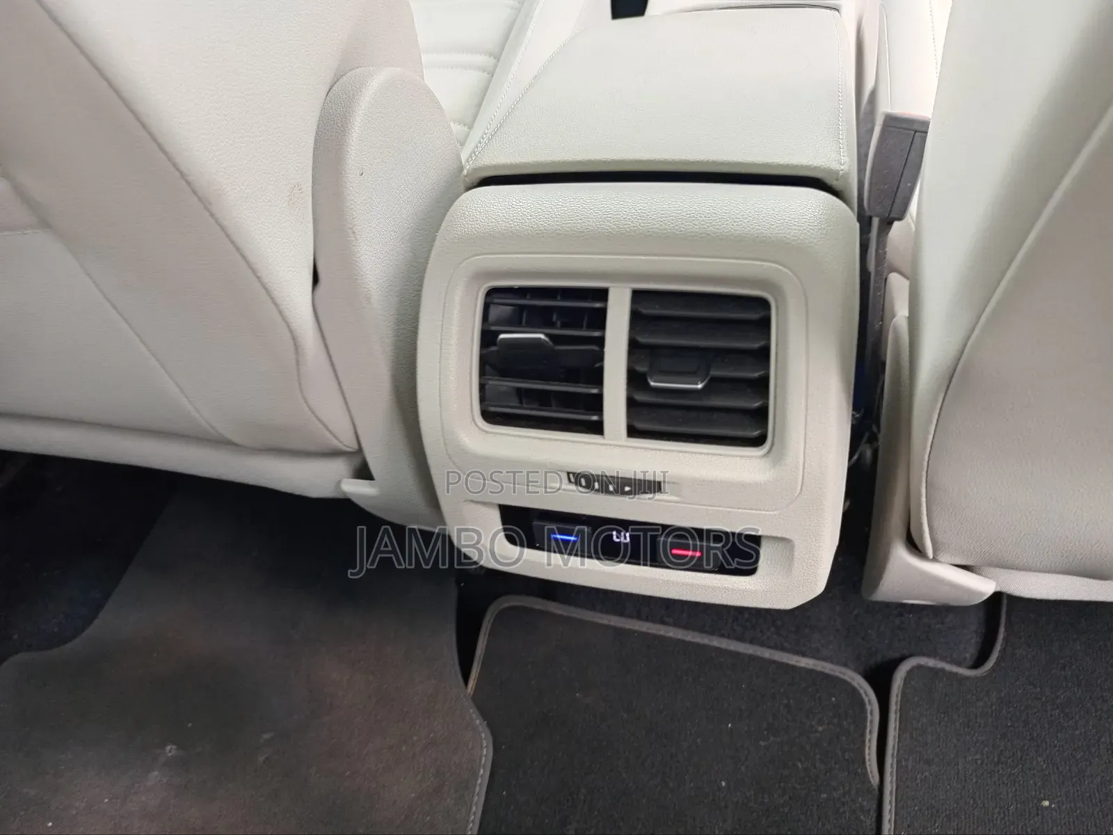 Volkswagen Touran 2018 Black