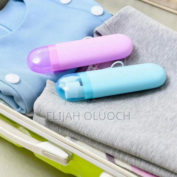 Portable Toothbrush Holder - thumbnail 2