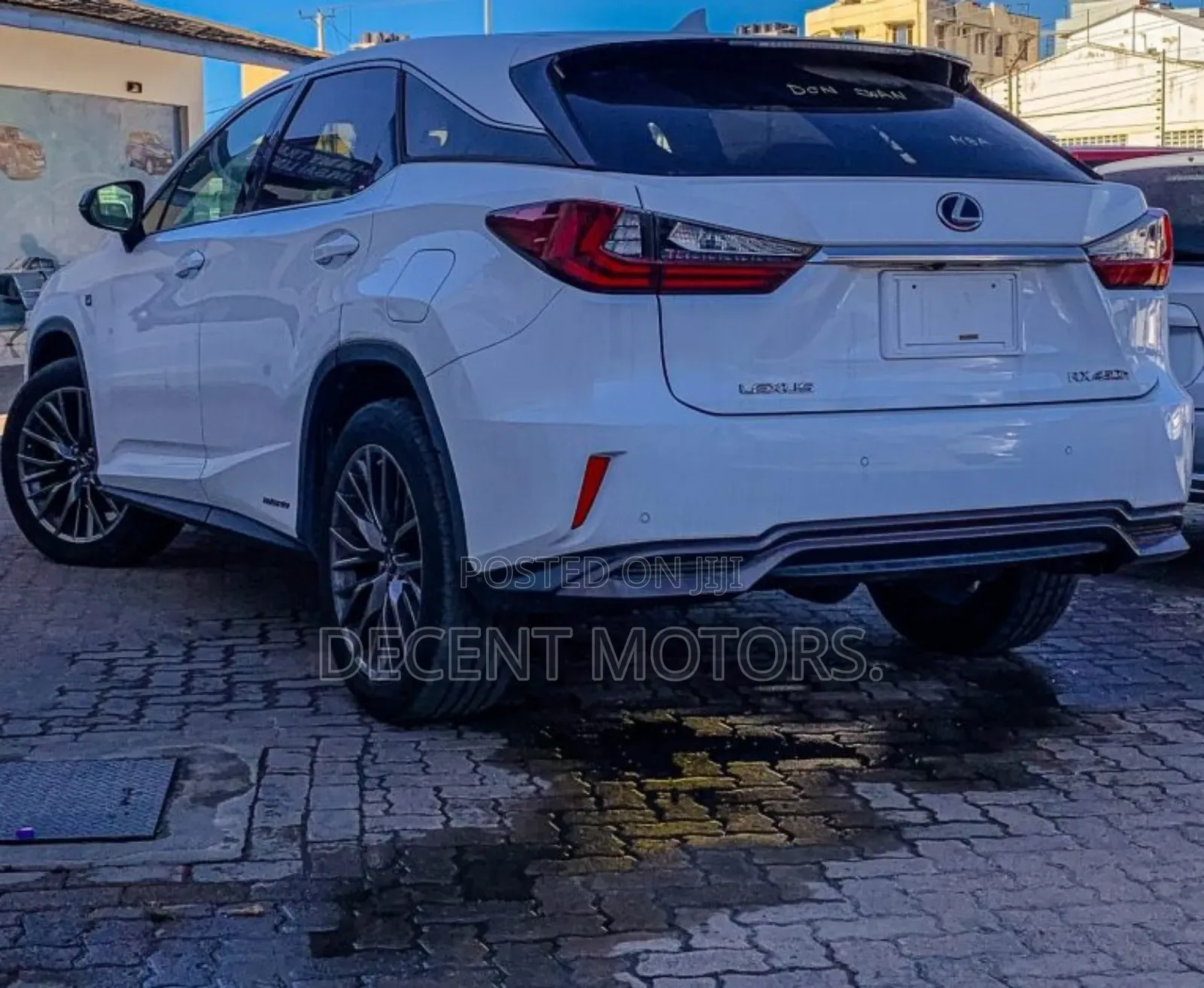 Lexus LX 570 AWD 2018 White