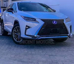 Lexus LX 570 AWD 2018 White