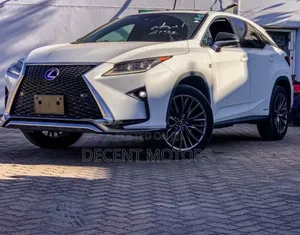 Lexus LX 570 AWD 2018 White
