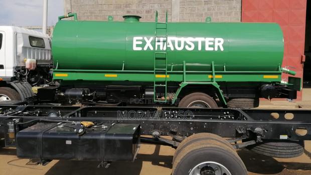 Mitsubishi Fuso 10,000 Litres Exhauster 2024 White - thumbnail 5