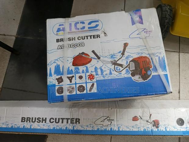 Aico Japan 4 Stroke Brush Cutter With 8 Blades - main view