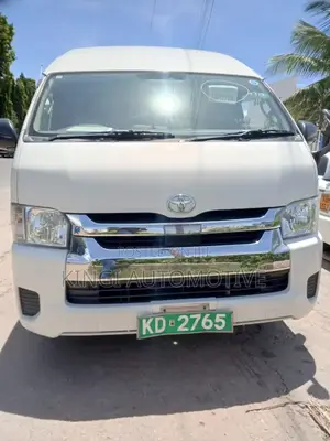 Toyota HiAce 2020 White