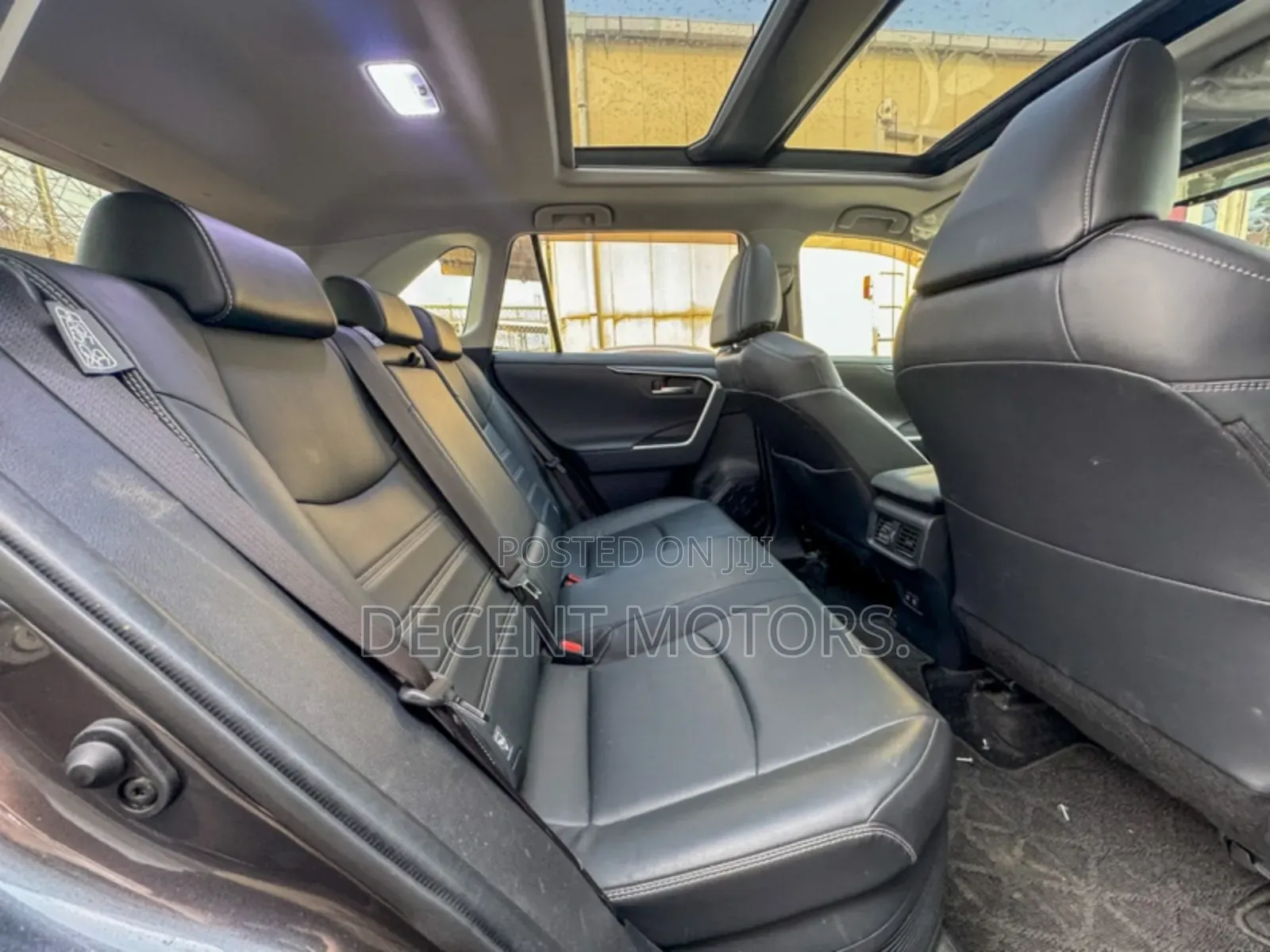 Toyota RAV4 XLE Premium FWD 2019 Gray