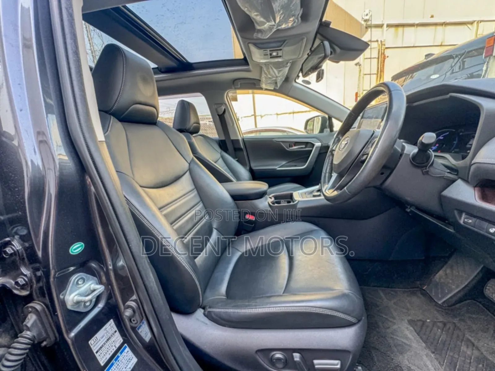 Toyota RAV4 XLE Premium FWD 2019 Gray