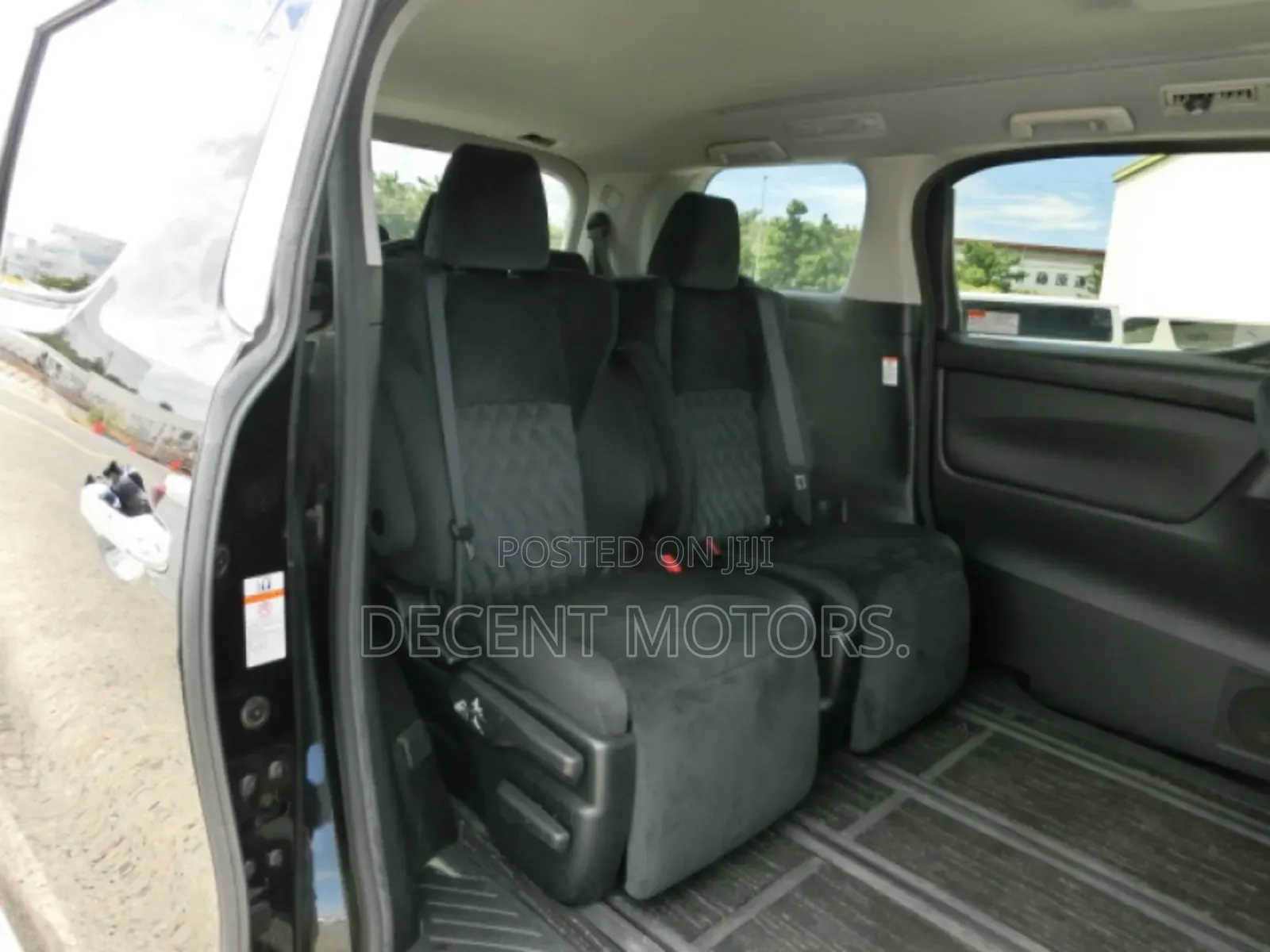 Toyota Alphard 2.5 Petrol FWD 2018 Black
