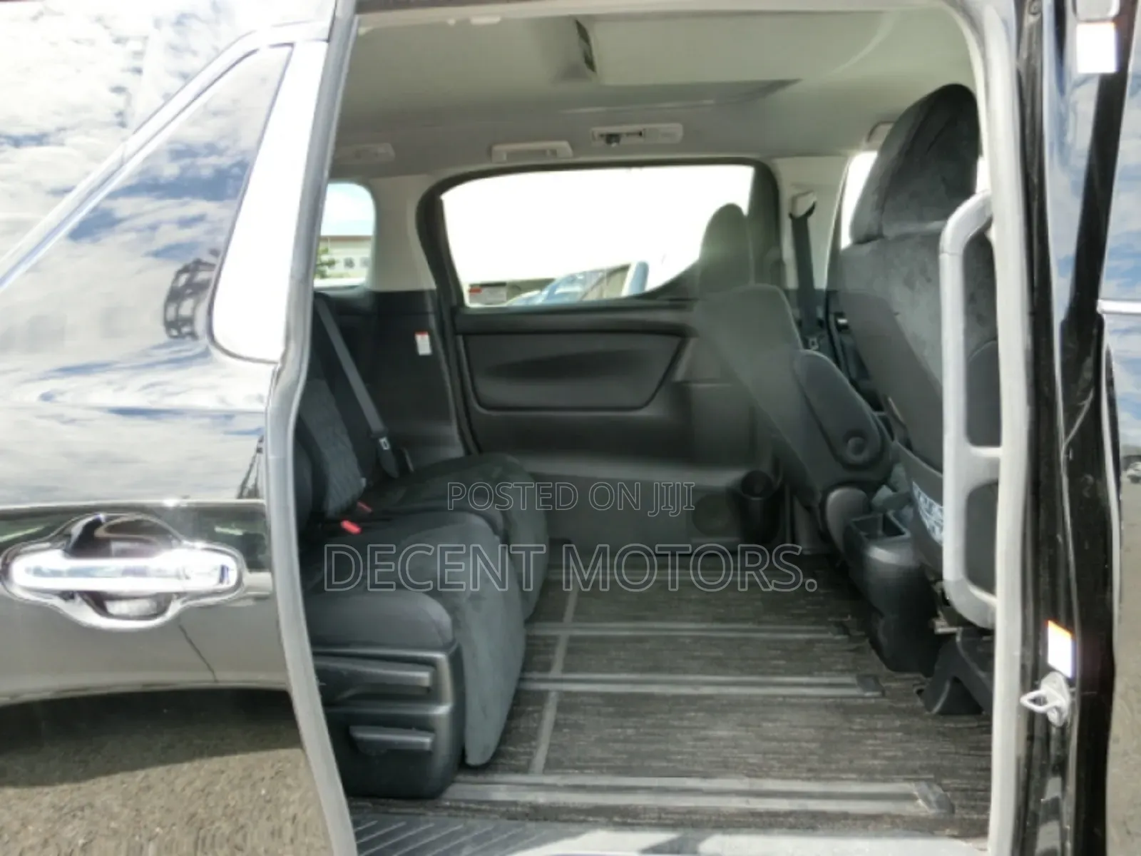 Toyota Alphard 2.5 Petrol FWD 2018 Black