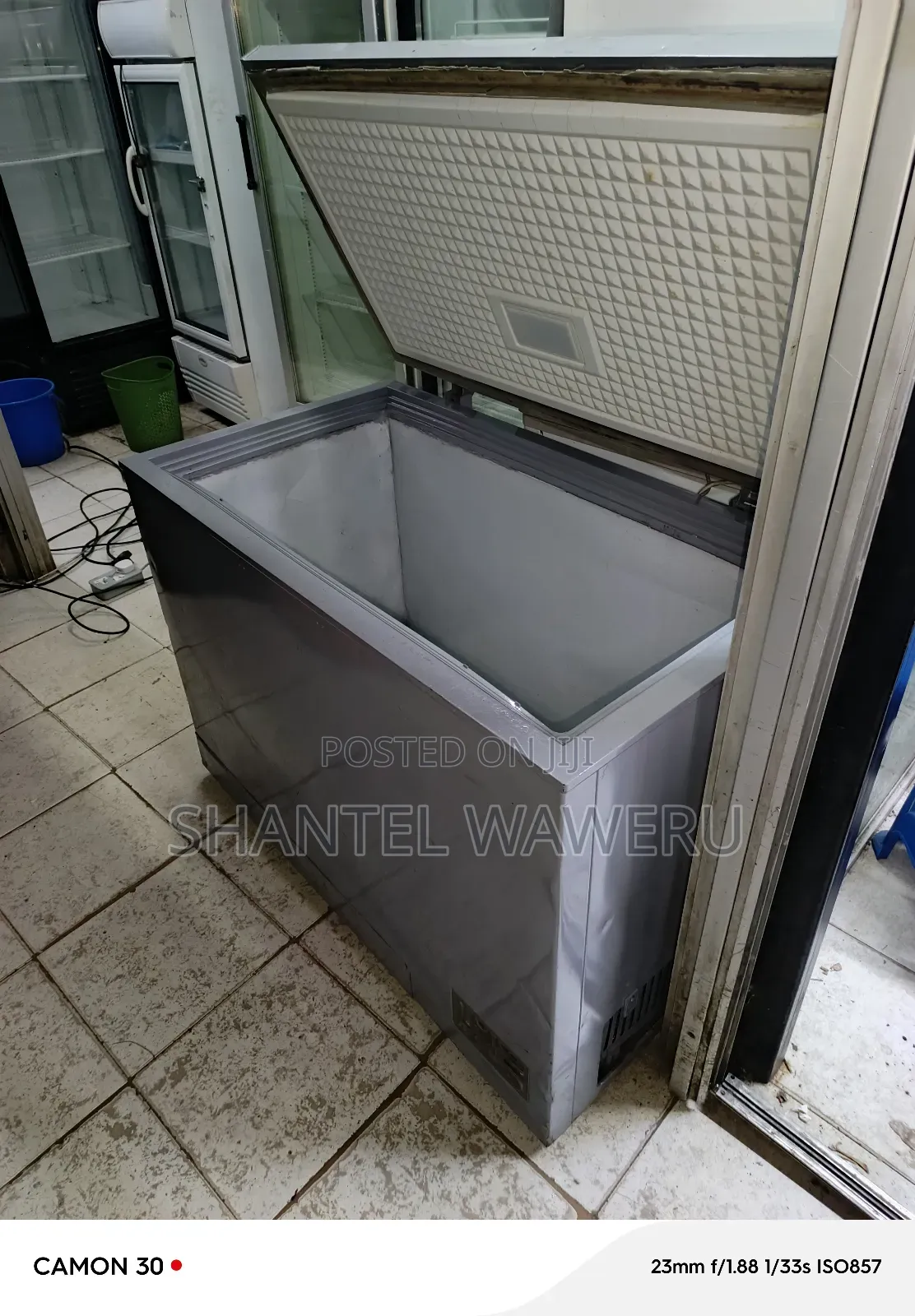 Grey Deepfrezer