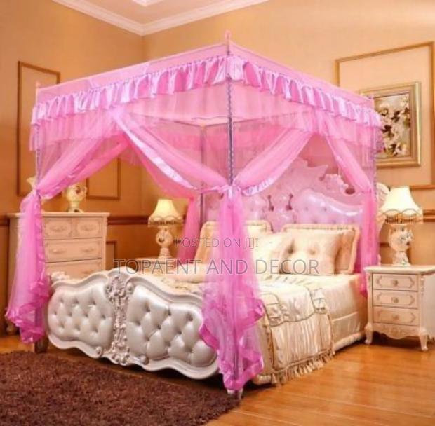 4 Stand Mosquito Net With Metallic Stands