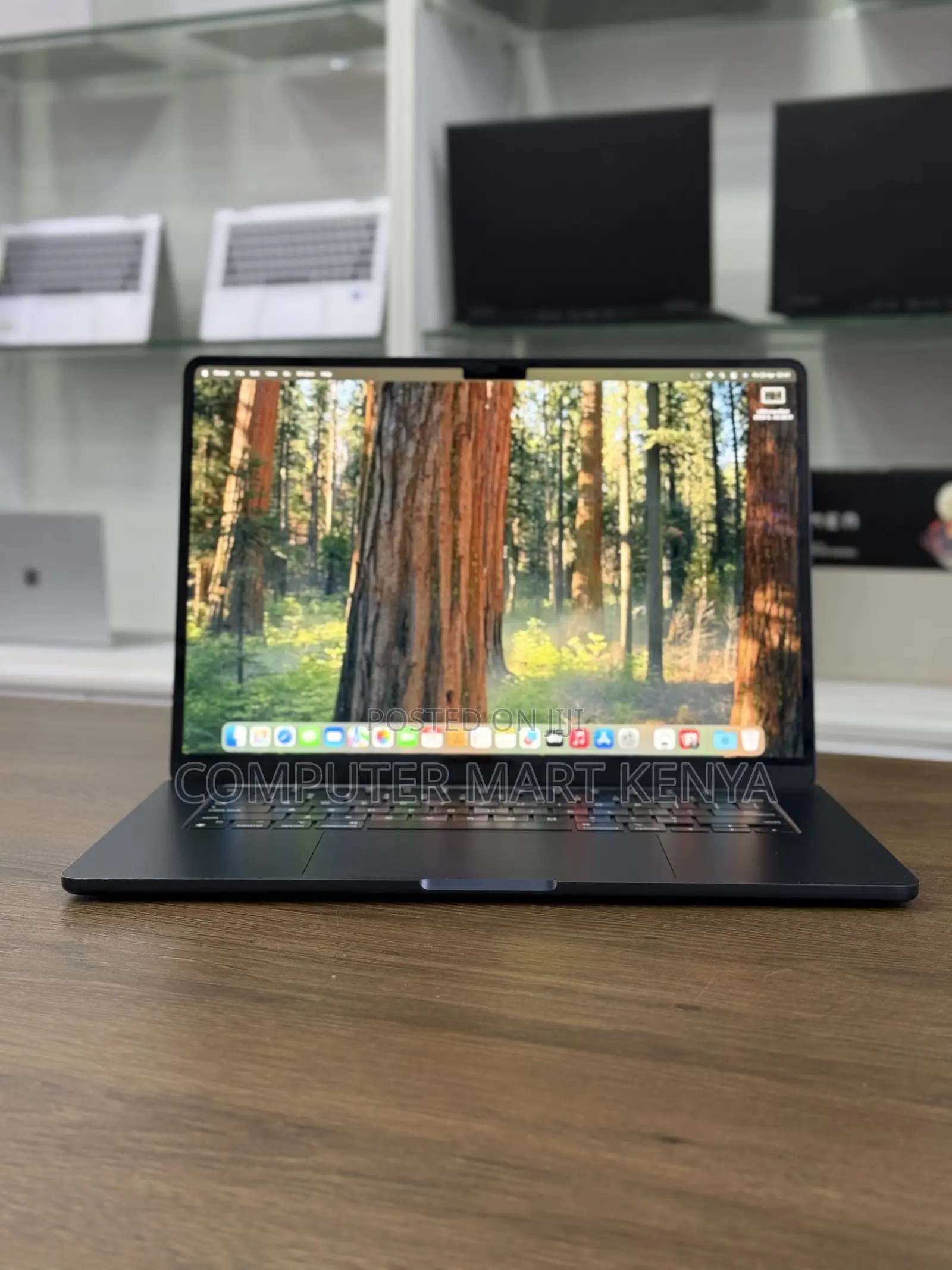 Laptop Apple MacBook Air 2022 M2 8GB Apple M2 SSD 256GB