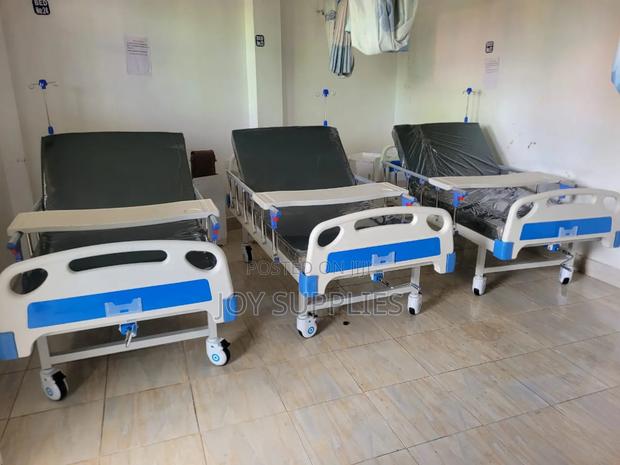 Single Crank Hospital Bed With Mattress - thumbnail 2