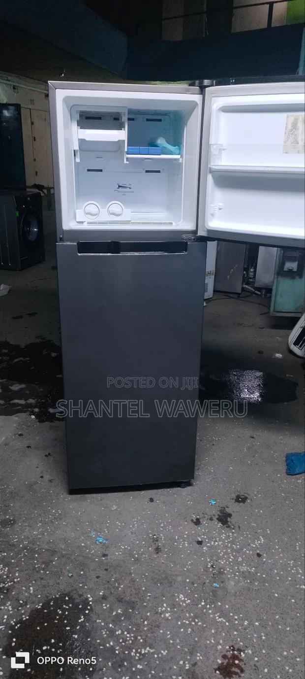 Inverter/ Samsung Refrigerator [Working)] - thumbnail 4