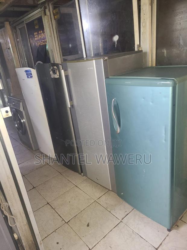 Medium Size Fridges / Single Door (4)Perfect Working - thumbnail 3