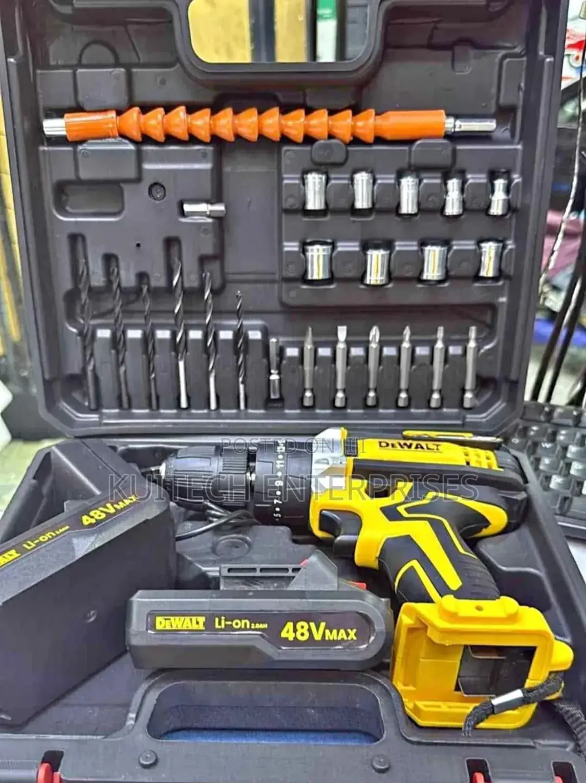 Dewalt Cordless Drill Machine/Rechargeable Drill Dewalt