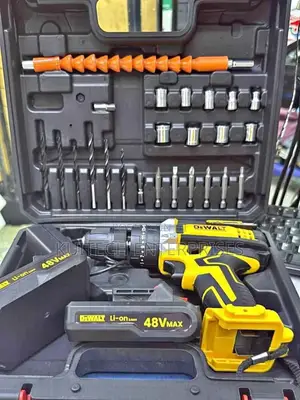 Dewalt Cordless Drill Machine/Rechargeable Drill Dewalt