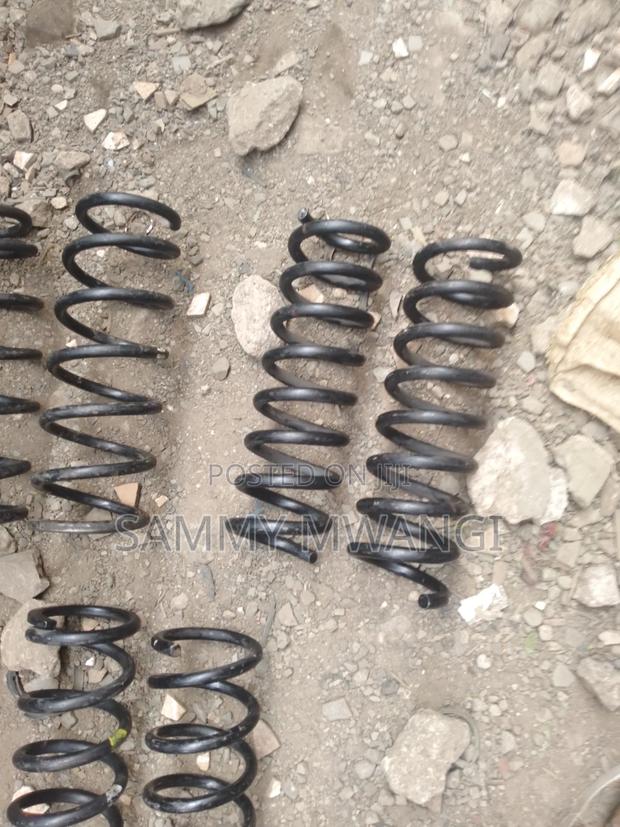 Hyundai Santa Heavy Duty Coil Springs for Ground Clearance - main view