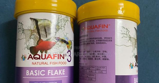 Feed Your Fish Right – Aquafin 3 Basic Flakes - main view