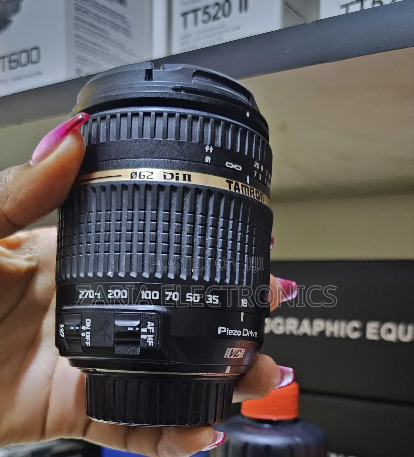 Nikon Zoom Lens 18-270mm (Tamron)