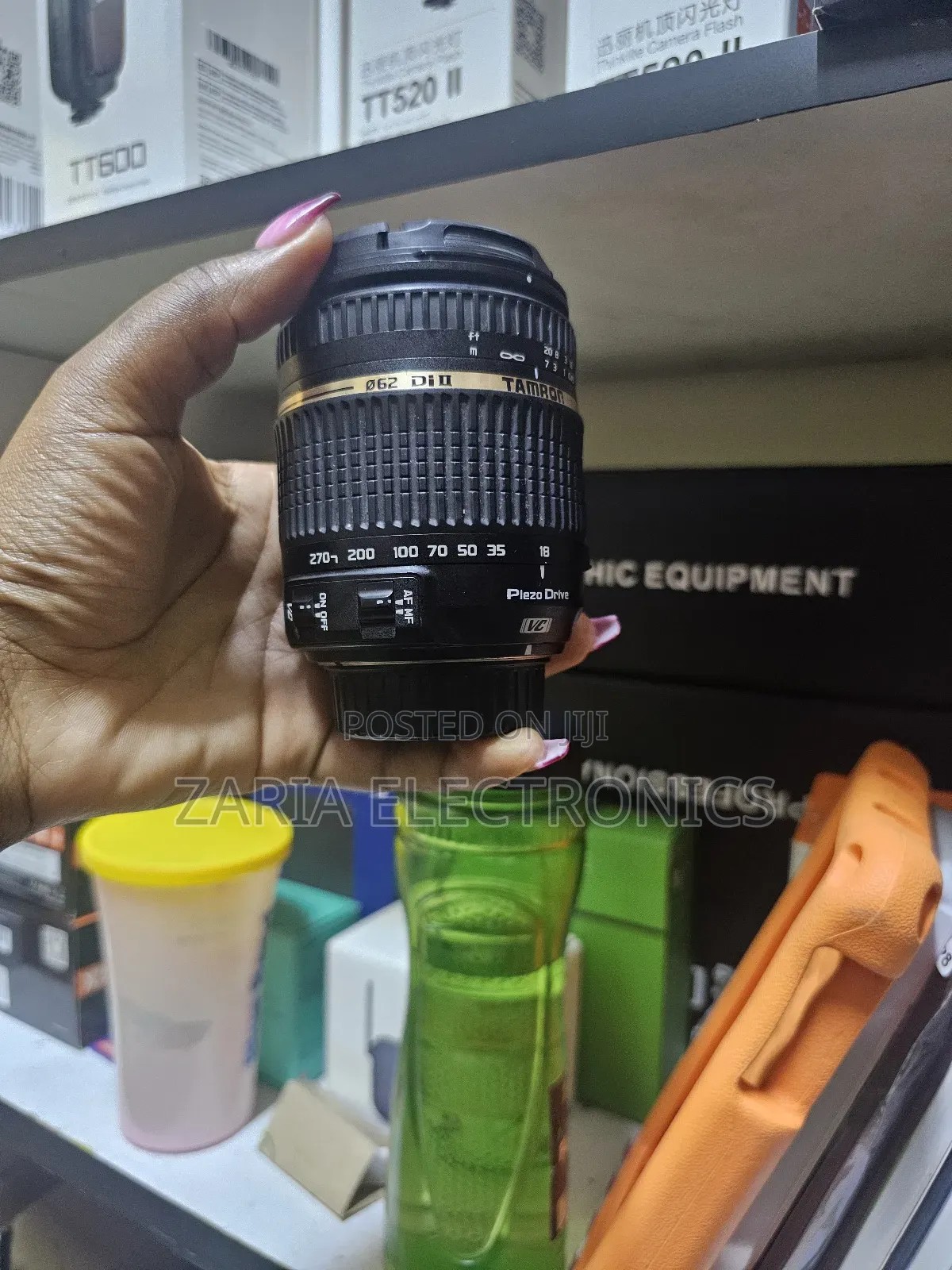 Nikon Zoom Lens 18-270mm (Tamron)