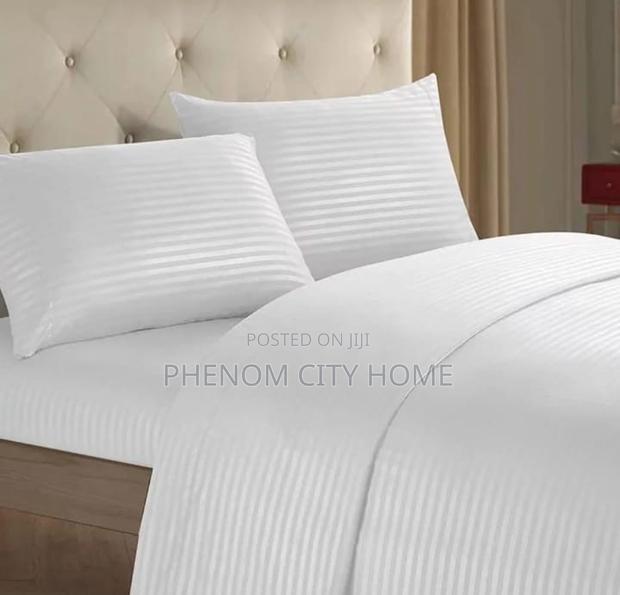 Stripped Soft Super Warm Bedsheets 4pc