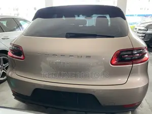 Porsche Cayenne Base AWD 2018 Gold