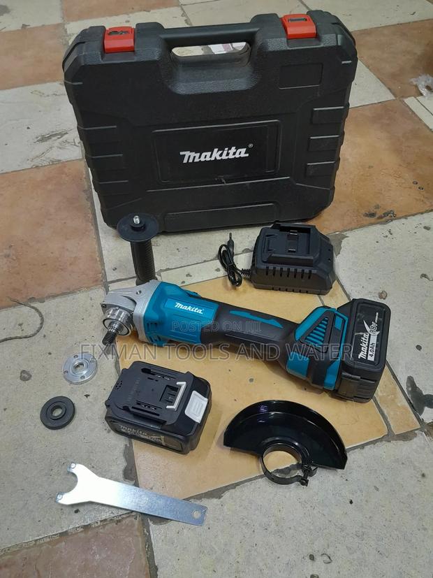 Makita Cordless Angle Grinder 2 Batteries Free Disc