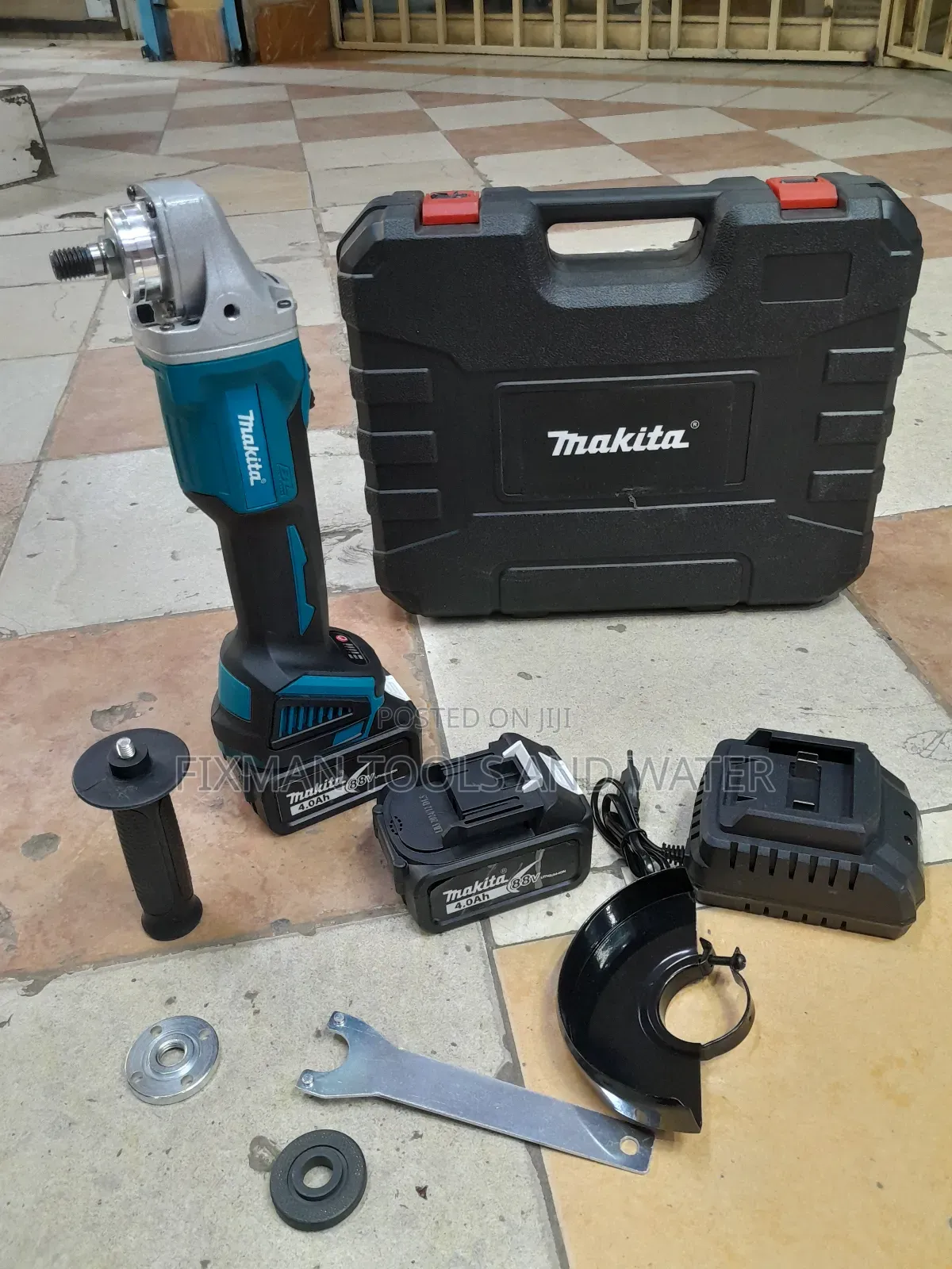 Multipurpose Makita Cordless Angle Grinder 88 V 2 Battery