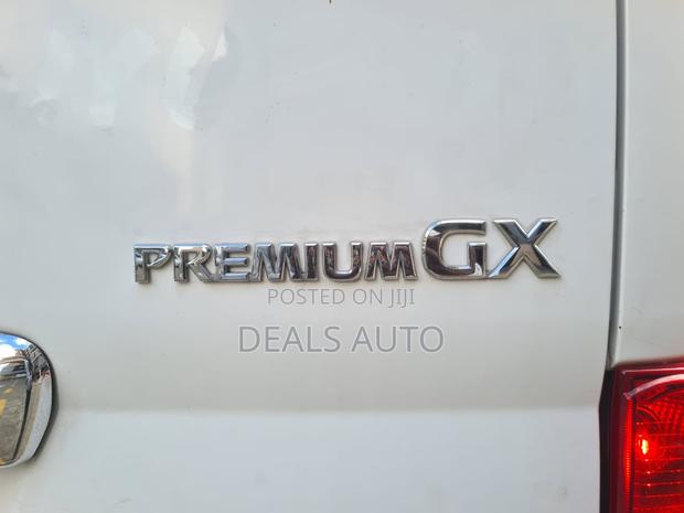 Nissan NV200 2018 White - thumbnail 10