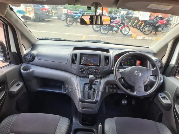 Nissan NV200 2018 White - thumbnail 6