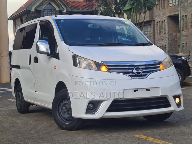 Nissan NV200 2018 White - thumbnail 2