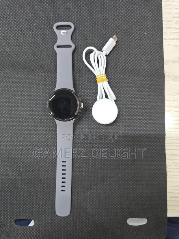 Google Pixel Watch - main view