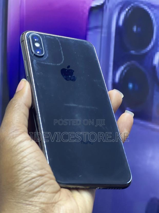 Apple iPhone X 256 GB Black - main view