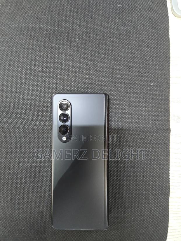 Samsung Galaxy Z Fold4 256 GB - main view