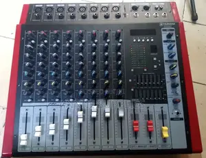 8 Chanels Powered Mixer