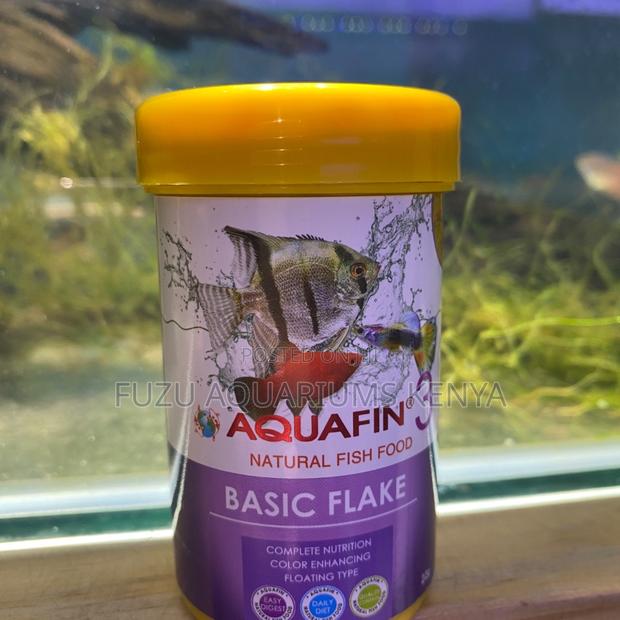 Aquafin Basic Flakes 22g – Fresh, Natural, and Healthy - main view