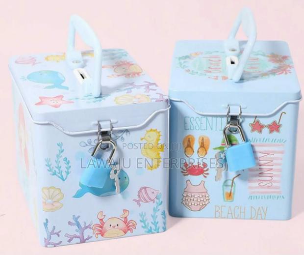 Cool World Piggy Bank - main view