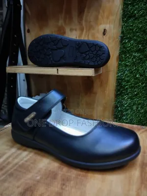 New Schooling Shoe's 678r