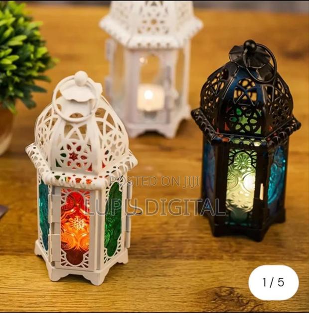 White and Black ,Candle Holder