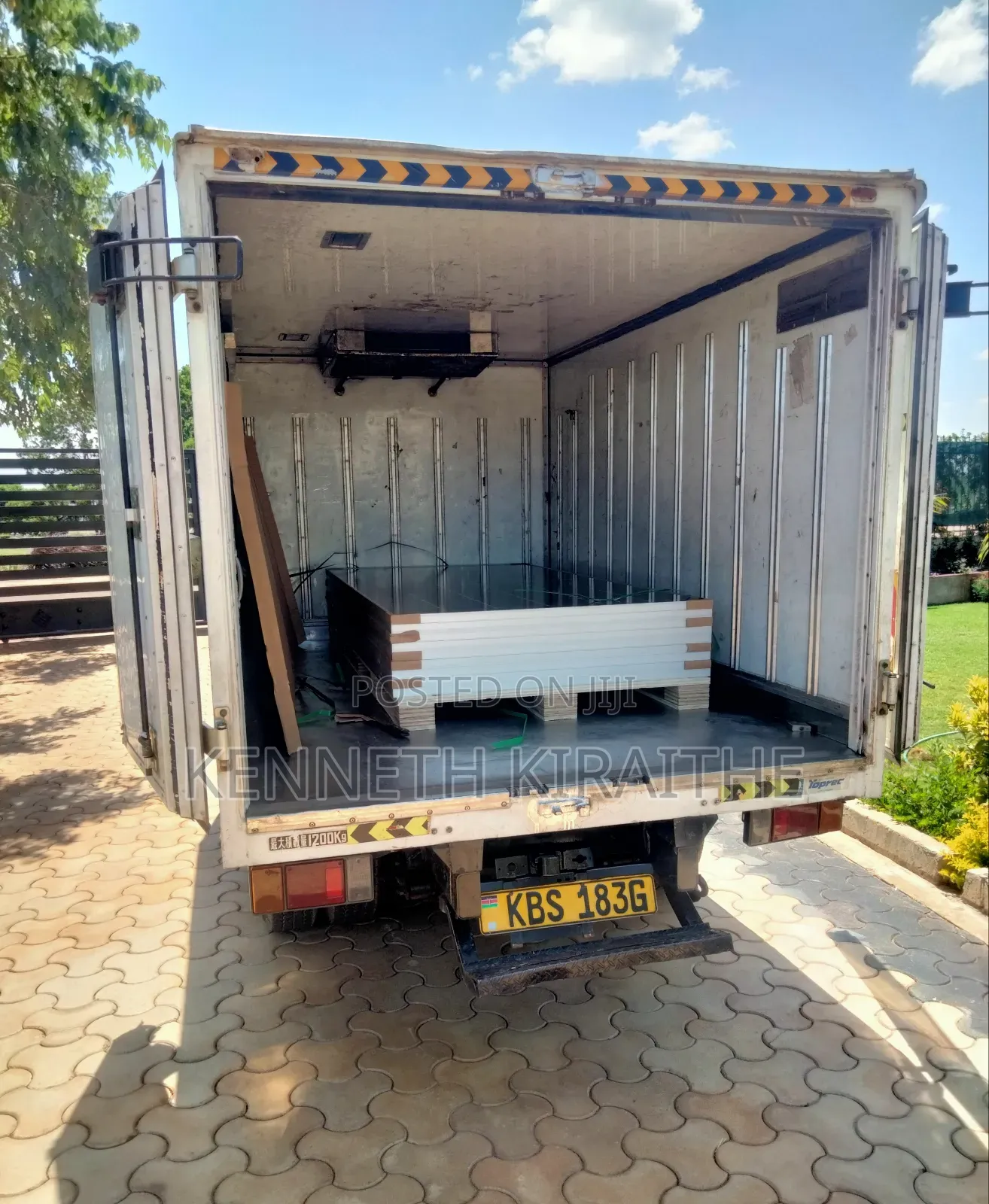 Isuzu Truck
