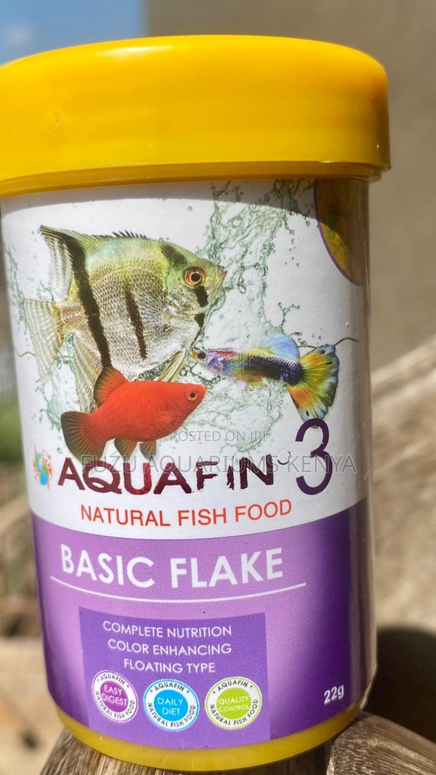 Aquafin Fish Flakes – Healthy Feeding for Happy Fish