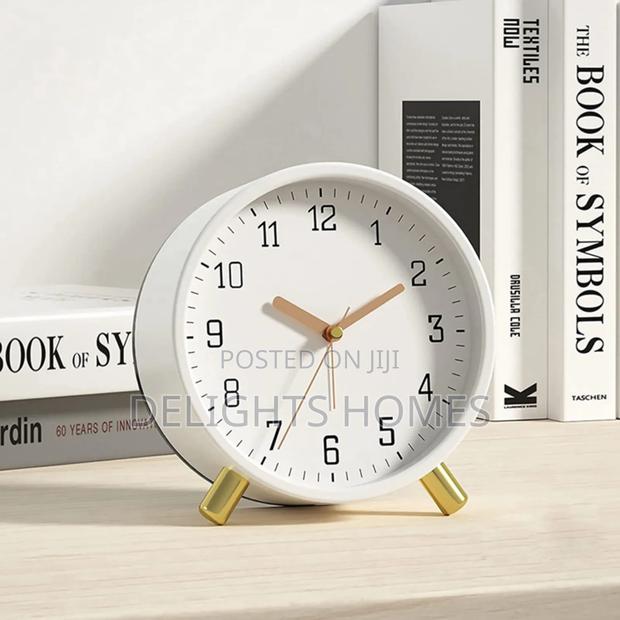 Electronic Table Clock - main view