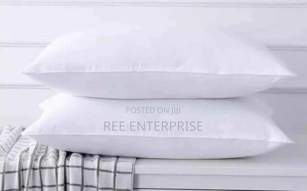 2 Pieces Fibre Hollow Pillows