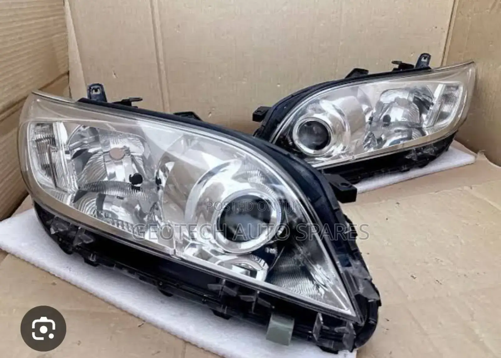 Toyota Vanguard Headlight Available