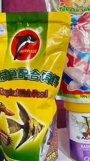 Color Boost Tropical Fish Food – Daily Nutrition