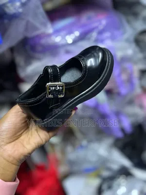 Girls Schoolwetlookshiny Shoes With Rubber Sole (21-31) at 2000